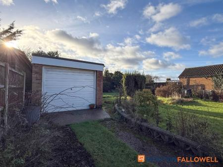 3 bedroom Detached bungalow for sale in Grange Road, Newark, NG24