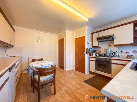3 bedroom Detached bungalow for sale in Grange Road, Newark, NG24