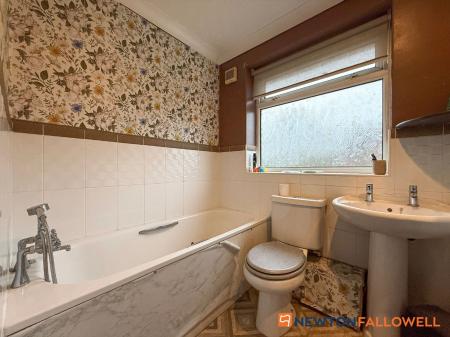 4 bedroom Detached house for sale in Norman Avenue, Newark, NG24