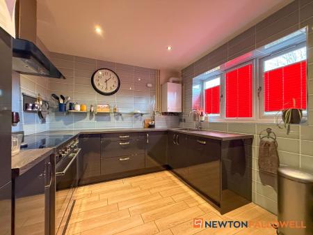 3 bedroom Detached bungalow for sale in Jasmine Court, Balderton, NG24