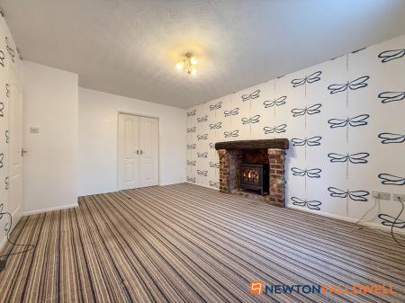 4 bedroom Detached house for sale in Lacey Green, Balderton, NG24