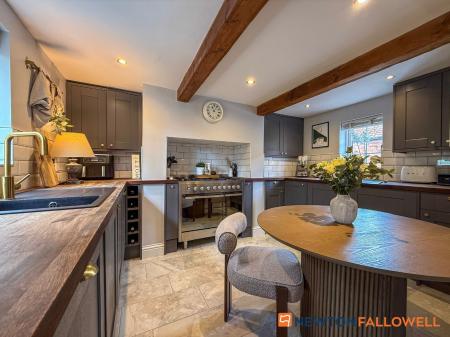 2 bedroom Cottage for sale in Low Street, Elston, NG23