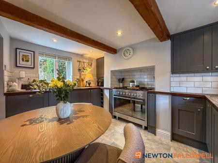 2 bedroom Cottage for sale in Low Street, Elston, NG23