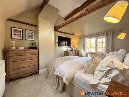 2 bedroom Cottage for sale in Low Street, Elston, NG23