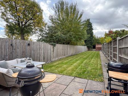 2 bedroom Cottage for sale in Low Street, Elston, NG23