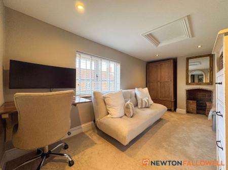 2 bedroom Cottage for sale in Low Street, Elston, NG23