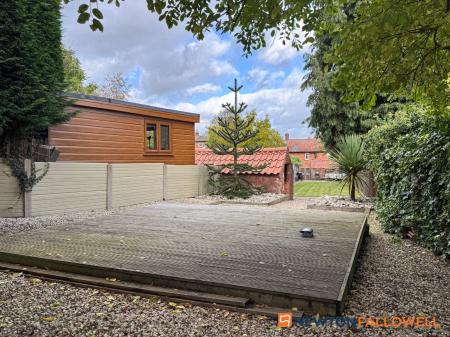 2 bedroom Cottage for sale in Low Street, Elston, NG23