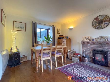 3 bedroom Detached house for sale in High Street, Swinderby, LN6