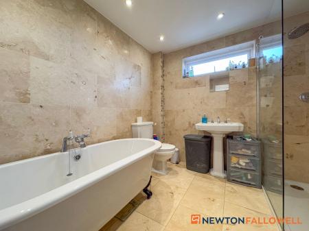 3 bedroom Detached house for sale in High Street, Swinderby, LN6