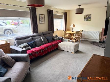 3 bedroom Detached house for sale in Whomsley Close, Newark, NG24
