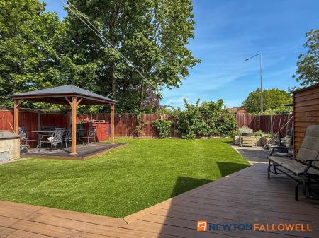 3 bedroom Detached house for sale in Whomsley Close, Newark, NG24