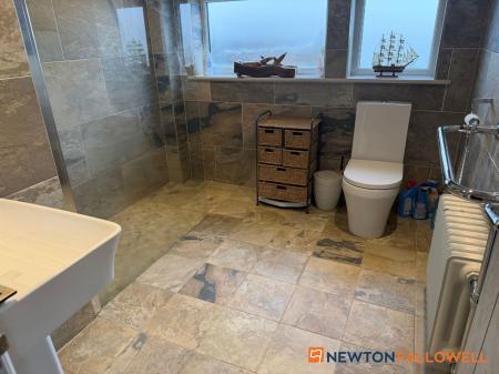 3 bedroom Detached house for sale in Whomsley Close, Newark, NG24