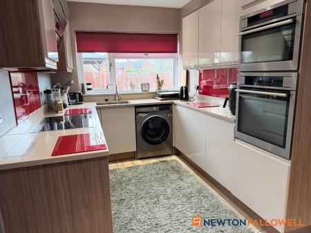 3 bedroom Detached house for sale in Whomsley Close, Newark, NG24