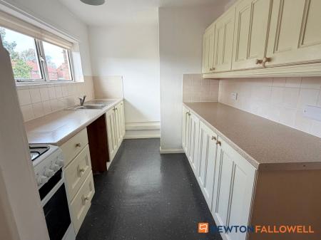 2 bedroom Flat for sale in Ash Road, Newark, NG24