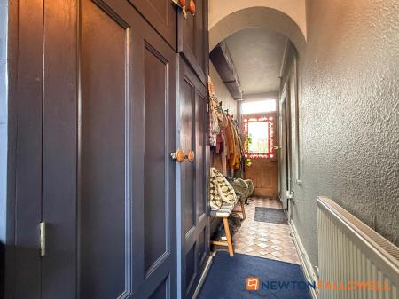 4 bedroom End of terrace house for sale in Harcourt Street, Newark, NG24