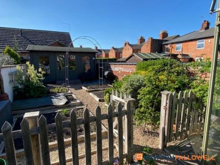 4 bedroom End of terrace house for sale in Harcourt Street, Newark, NG24