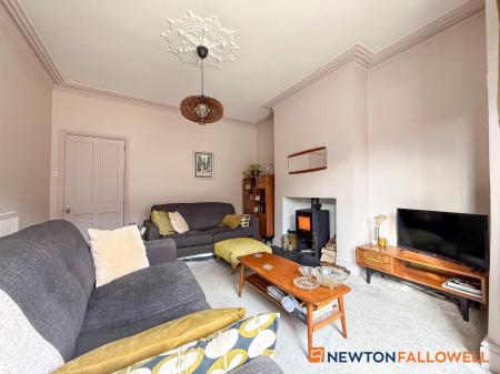 4 bedroom End of terrace house for sale in Harcourt Street, Newark, NG24