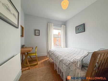 4 bedroom End of terrace house for sale in Harcourt Street, Newark, NG24