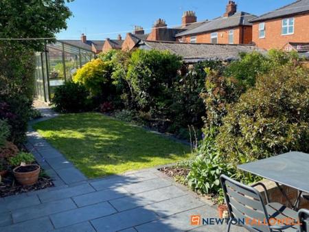 4 bedroom End of terrace house for sale in Harcourt Street, Newark, NG24