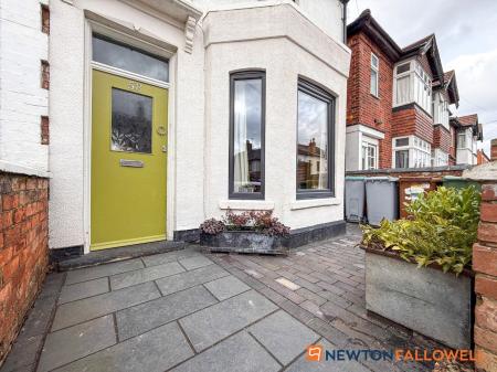 4 bedroom End of terrace house for sale in Harcourt Street, Newark, NG24