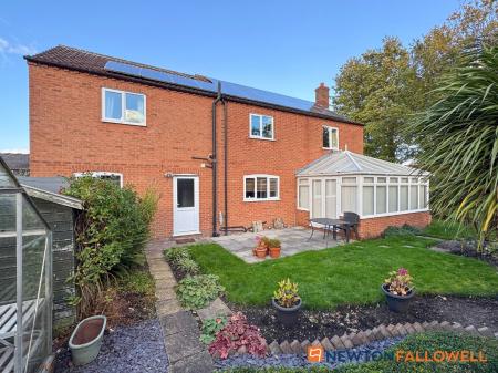 4 bedroom Detached house for sale in Main Street, South Scarle, NG23