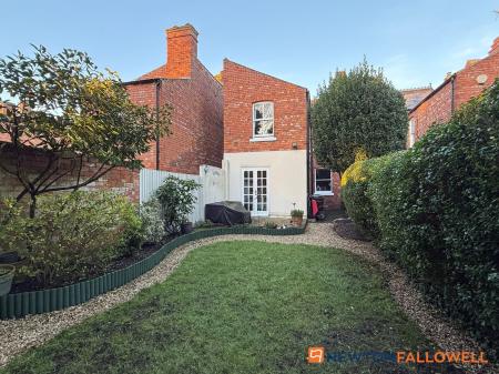 3 bedroom Semi-detached house for sale in Wellington Road, Newark, NG24