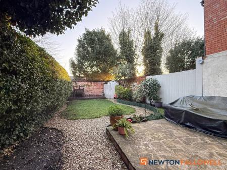 3 bedroom Semi-detached house for sale in Wellington Road, Newark, NG24