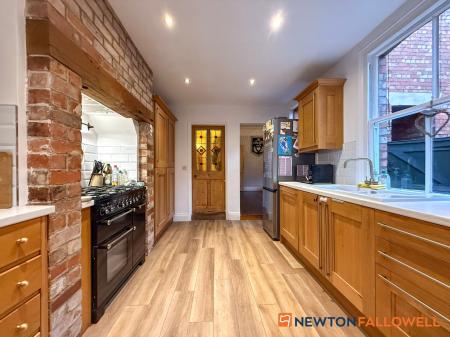 3 bedroom Semi-detached house for sale in Wellington Road, Newark, NG24