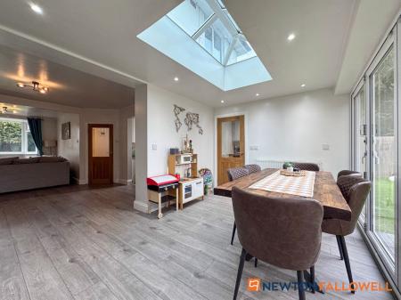 3 bedroom Semi-detached house for sale in Gainsborough Road, Winthorpe, NG24