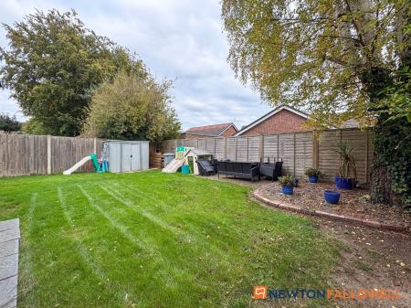 3 bedroom Semi-detached house for sale in Gainsborough Road, Winthorpe, NG24
