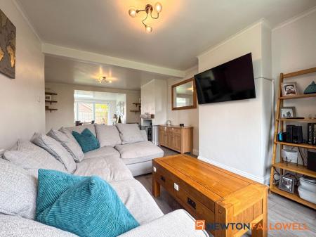 3 bedroom Semi-detached house for sale in Gainsborough Road, Winthorpe, NG24
