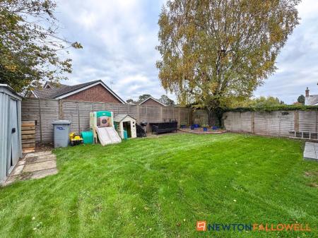 3 bedroom Semi-detached house for sale in Gainsborough Road, Winthorpe, NG24