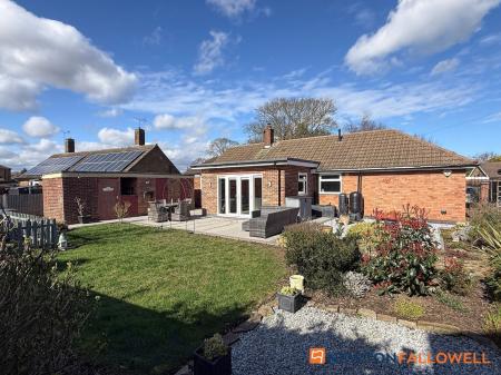 3 bedroom Detached bungalow for sale in Warwick Road, Balderton, NG24