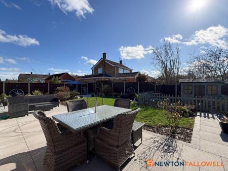 3 bedroom Detached bungalow for sale in Warwick Road, Balderton, NG24