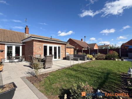 3 bedroom Detached bungalow for sale in Warwick Road, Balderton, NG24