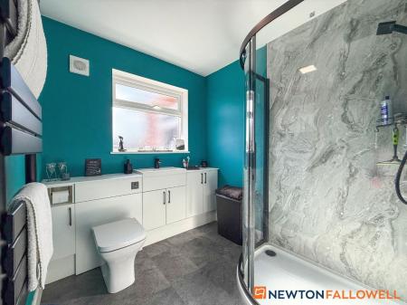 3 bedroom Detached bungalow for sale in Warwick Road, Balderton, NG24
