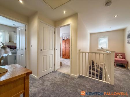 4 bedroom Detached house for sale in Tutt Close, Fernwood, NG24