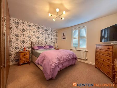 4 bedroom Detached house for sale in Tutt Close, Fernwood, NG24