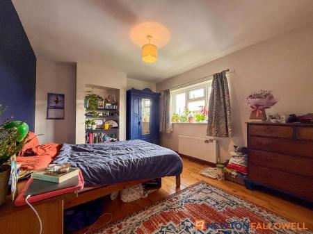 4 bedroom Semi-detached house for sale in Barnby Lane, Claypole, NG23