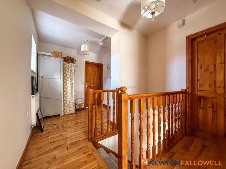 4 bedroom Semi-detached house for sale in Barnby Lane, Claypole, NG23