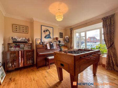 4 bedroom Semi-detached house for sale in Barnby Lane, Claypole, NG23