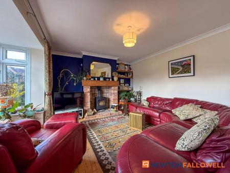 4 bedroom Semi-detached house for sale in Barnby Lane, Claypole, NG23