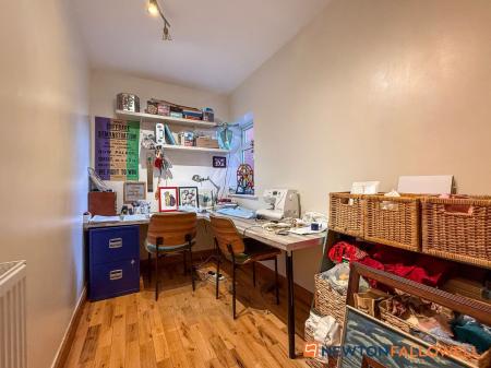 4 bedroom Semi-detached house for sale in Barnby Lane, Claypole, NG23