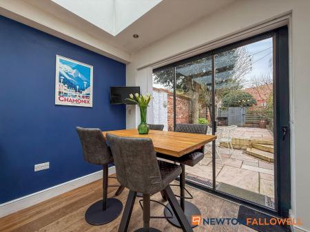 3 bedroom Terraced House for sale in Mill Gate, Newark, NG24