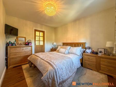 3 bedroom Detached house for sale in Eagle Road, Spalford, NG23