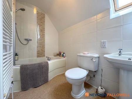 4 bedroom Detached house for sale in Home Farm Close, Kelham, NG23
