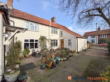4 bedroom Detached house for sale in Main Street, Sutton-On-Trent, NG23