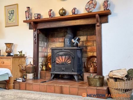4 bedroom Detached house for sale in Main Street, Sutton-On-Trent, NG23