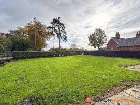 5 bedroom Detached house for sale in Beckingham Road, Stapleford, LN6