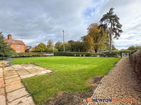 5 bedroom Detached house for sale in Beckingham Road, Stapleford, LN6